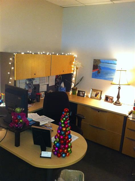 office christmas decorations ideas|Small Office Christmas Decorations: Ideas For Festive .